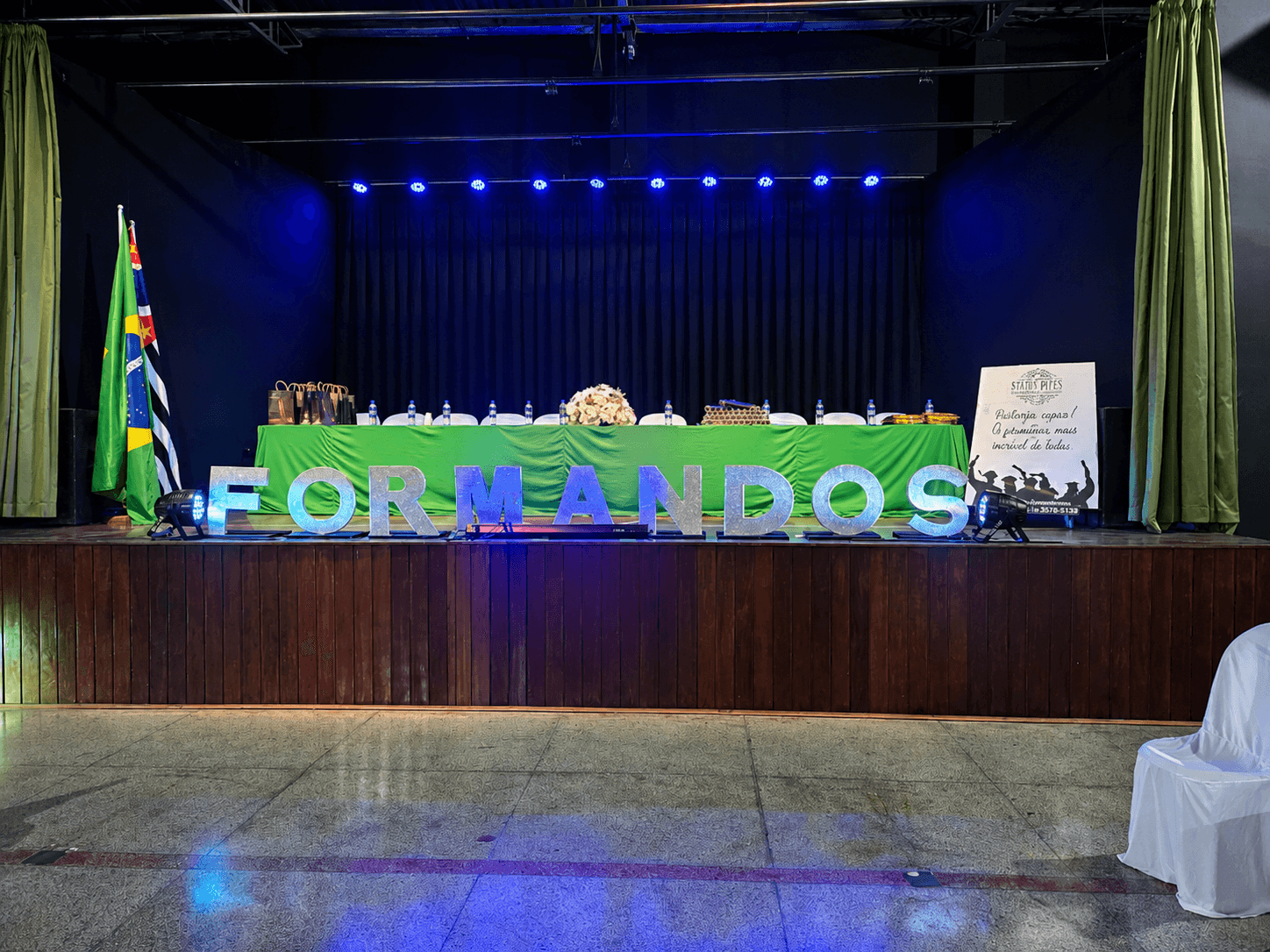 Teatro e espaço cultural do Colégio Penha de França para apresentações e eventos